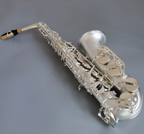 英国365上市公司萨克斯